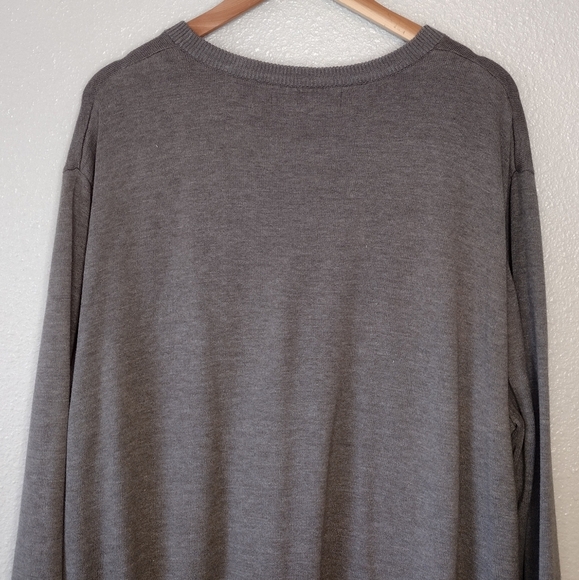 Disney Store Women's Sz 2X Mickey Mouse Pullover Scoopneck Sweater - Picture 5 of 13